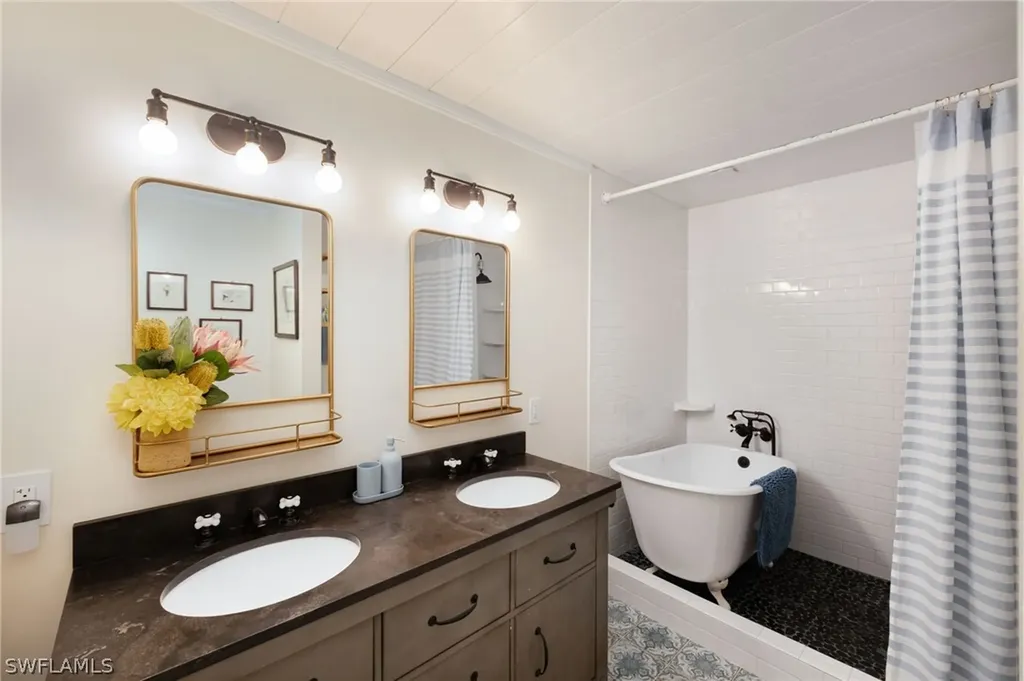 5179 Sycamore Drive Naples FL 34119