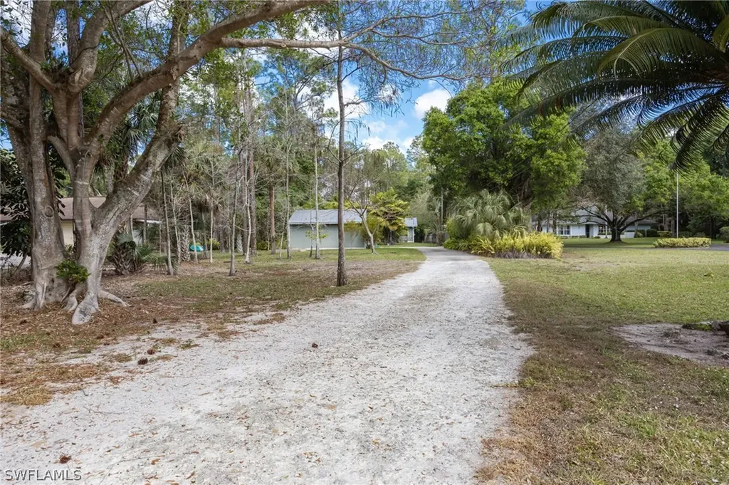 5179 Sycamore Drive Naples FL 34119