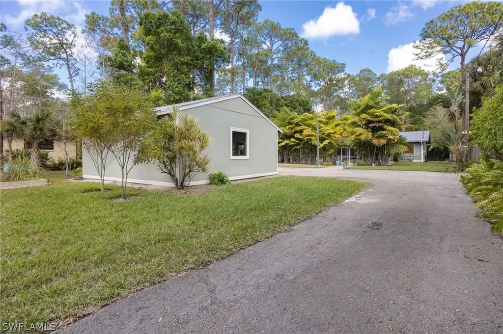 5179 Sycamore Drive Naples FL 34119