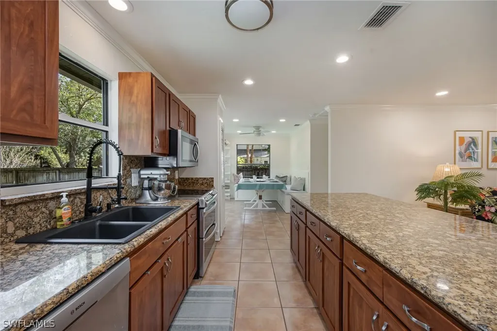 5179 Sycamore Drive Naples FL 34119