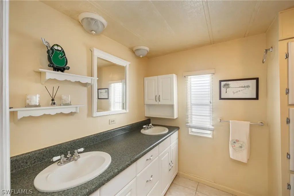 21 San Lu Rue Avenue Naples FL 34104
