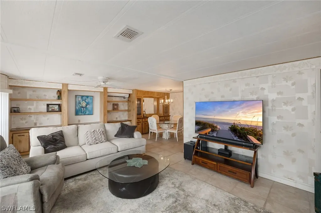 21 San Lu Rue Avenue Naples FL 34104