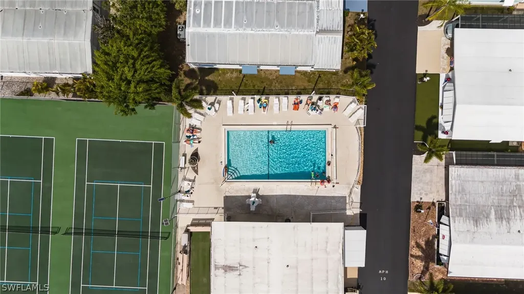 21 San Lu Rue Avenue Naples FL 34104