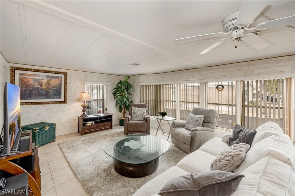 21 San Lu Rue Avenue Naples FL 34104