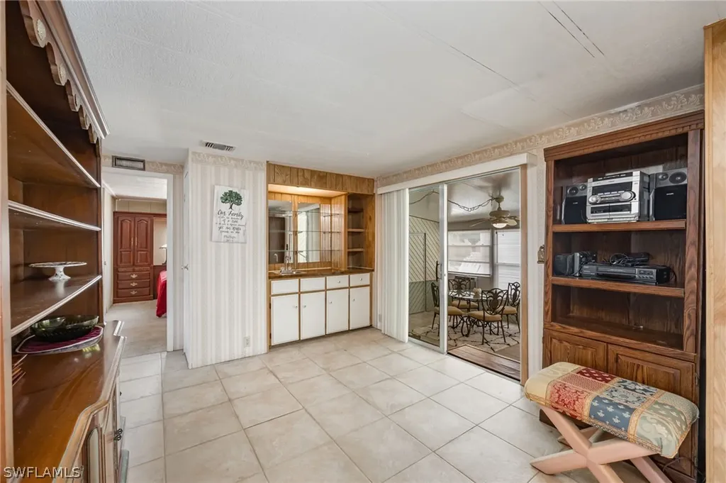 21 San Lu Rue Avenue Naples FL 34104