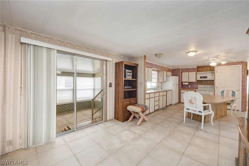 21 San Lu Rue Avenue Naples FL 34104