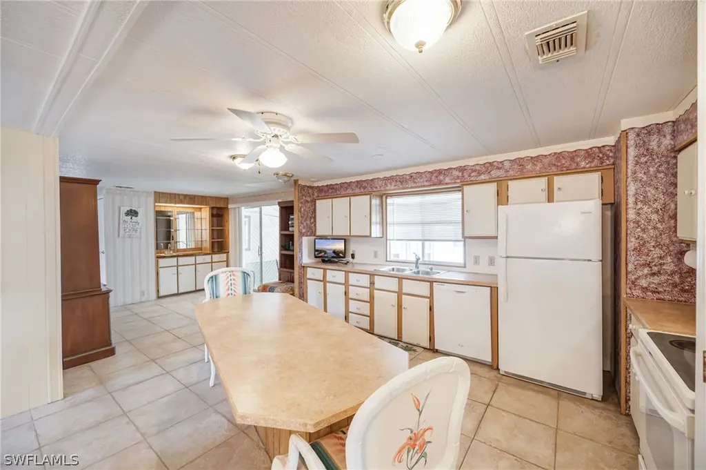 21 San Lu Rue Avenue Naples FL 34104