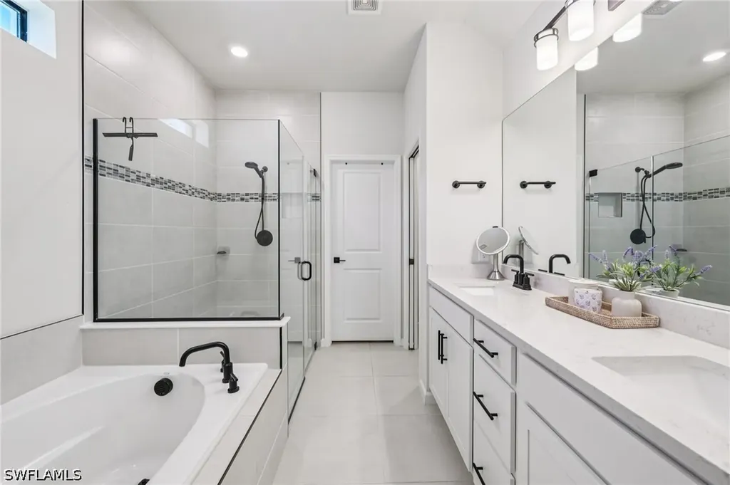 10395 Ventana Lane Naples FL 34120