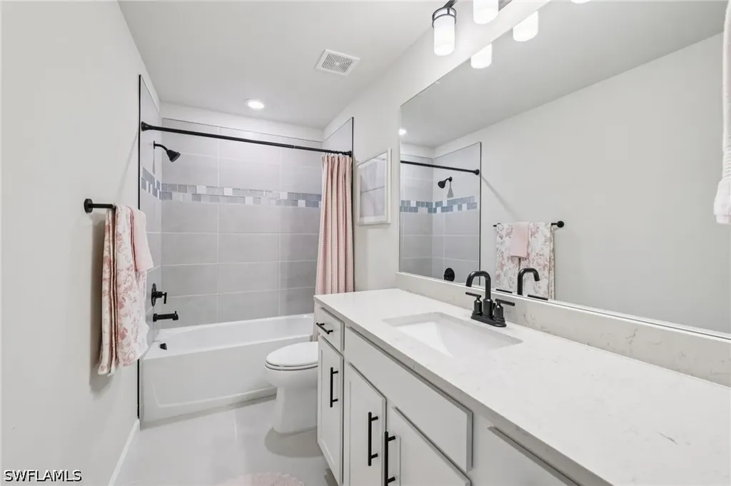 10395 Ventana Lane Naples FL 34120