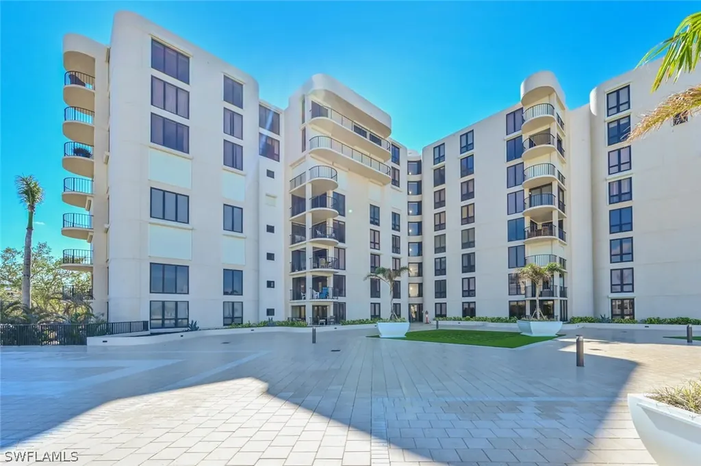 Naples FL, 3115 Gulf Shore Boulevard N, Unit 608S