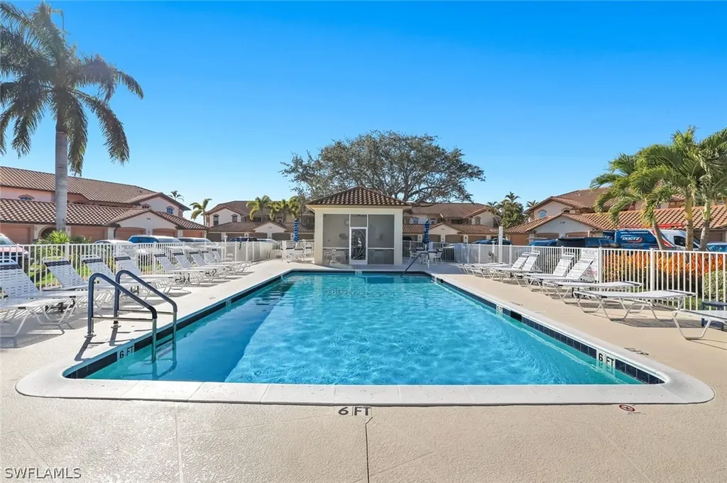 230 Newport Drive Naples FL 34114