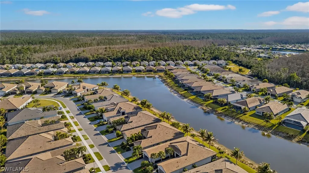 28532 Lobos Circle Bonita Springs FL 34135