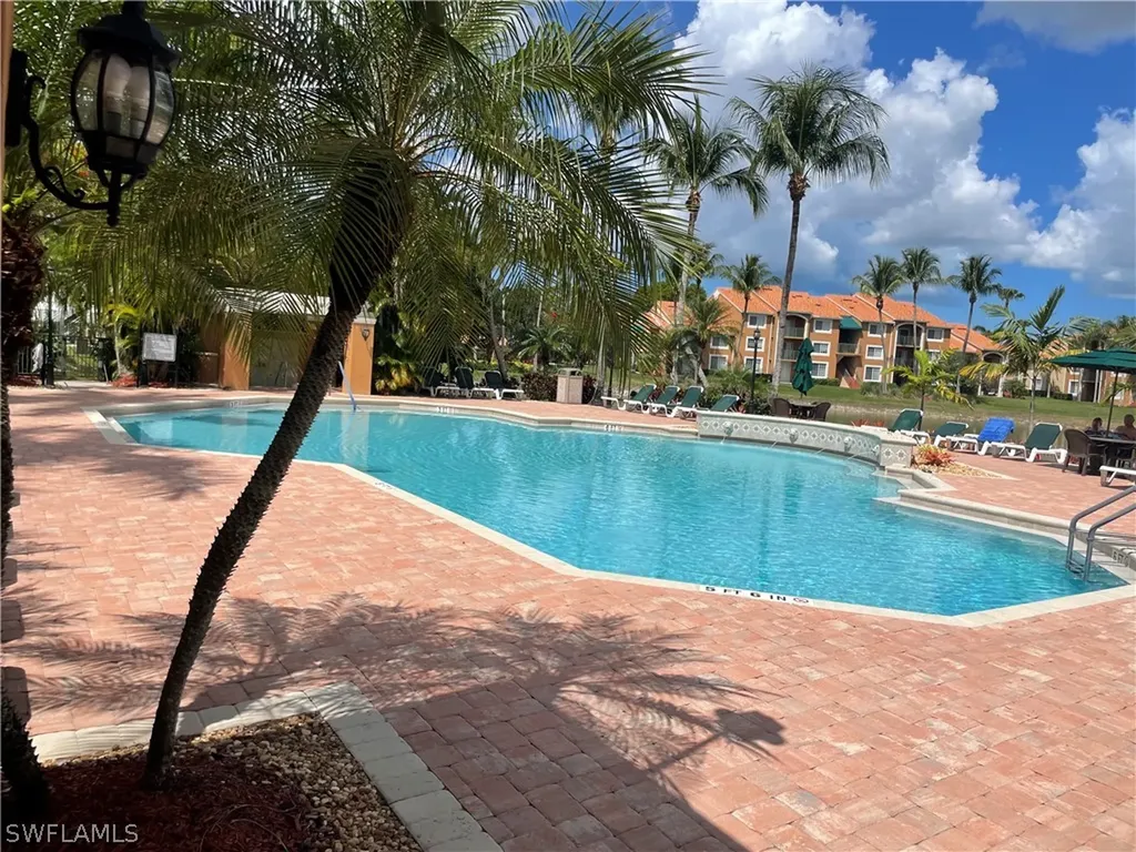1180 Wildwood Lakes Boulevard Naples FL 34104