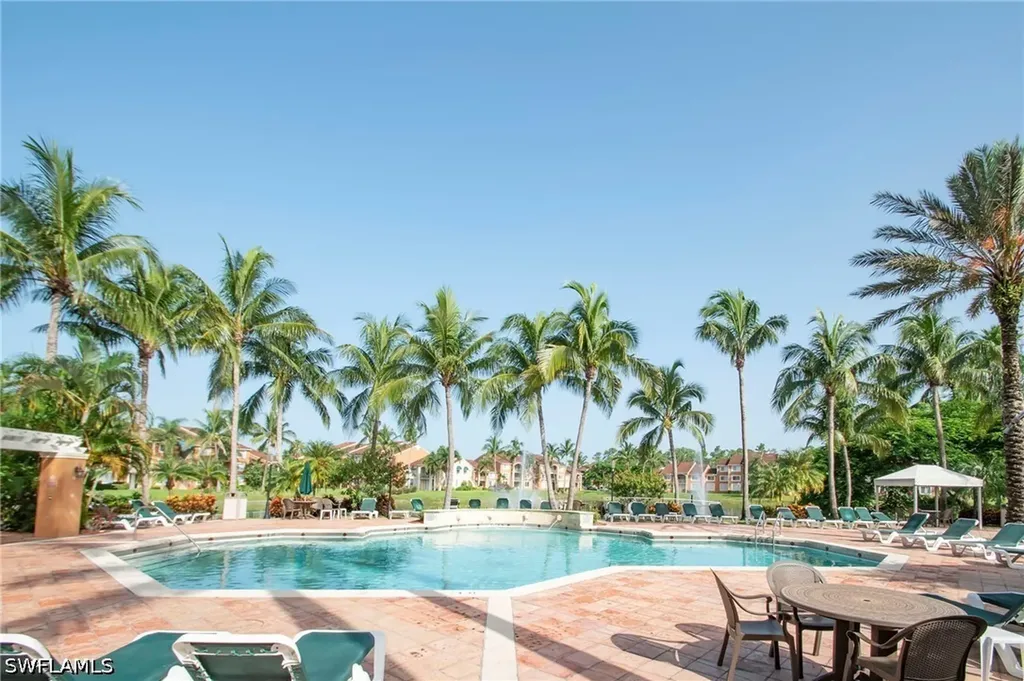 1180 Wildwood Lakes Boulevard Naples FL 34104