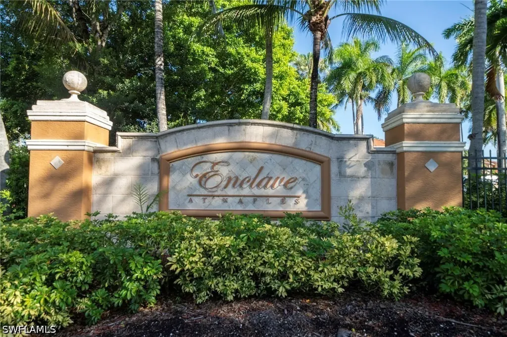 1180 Wildwood Lakes Boulevard Naples FL 34104