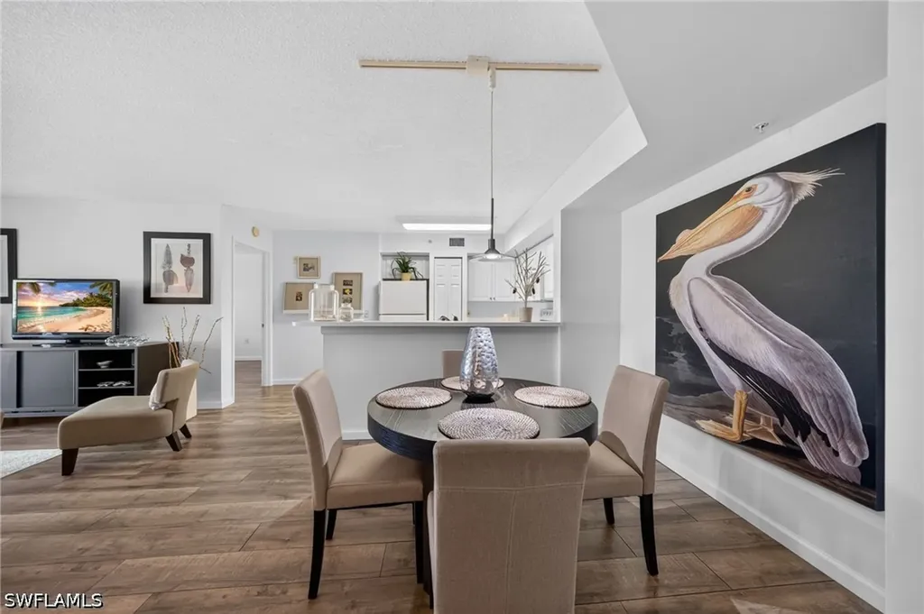 1180 Wildwood Lakes Boulevard Naples FL 34104
