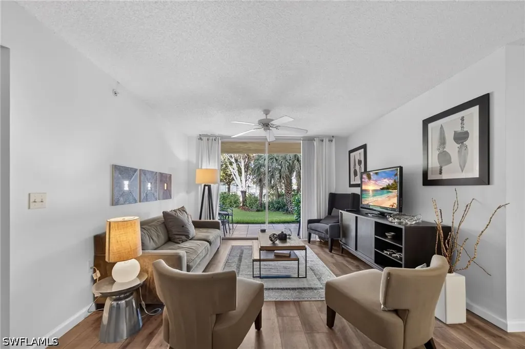 1180 Wildwood Lakes Boulevard Naples FL 34104