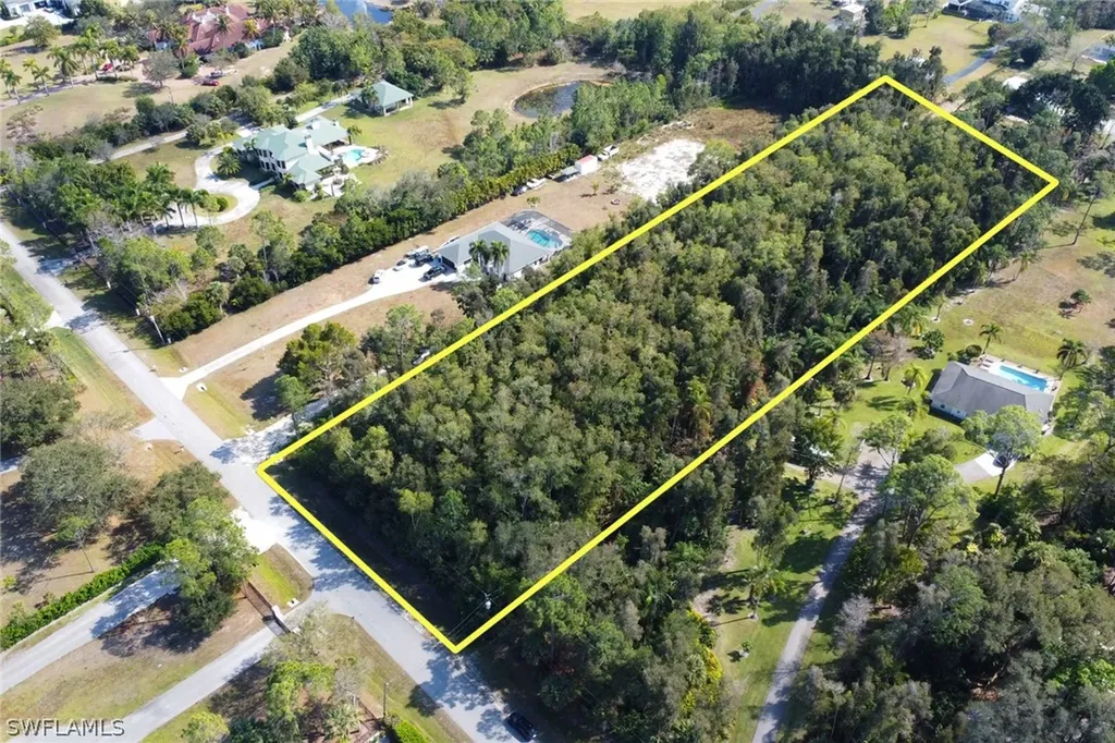 Spanish Oaks Lane Naples FL 34119
