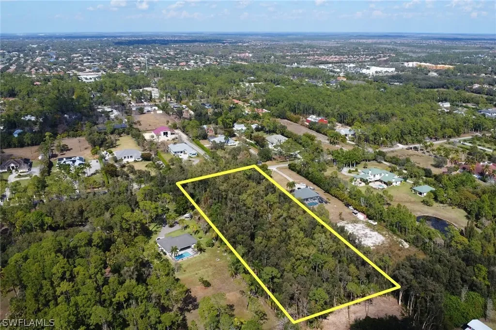 Spanish Oaks Lane Naples FL 34119