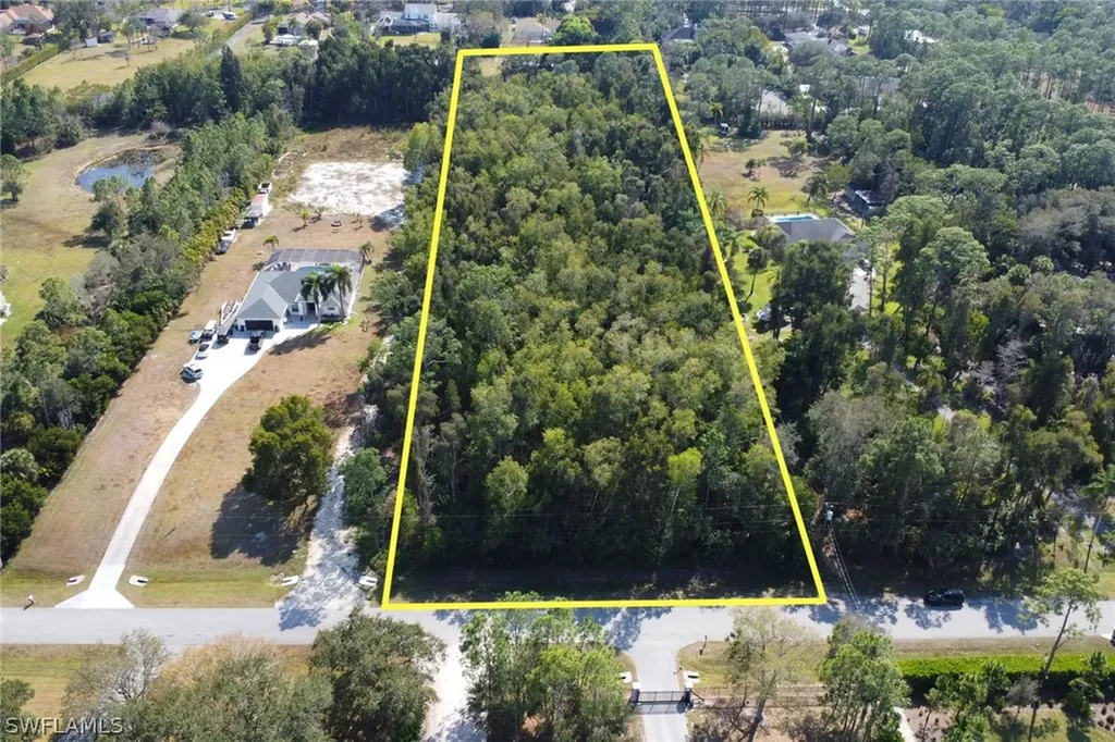 Spanish Oaks Lane Naples FL 34119