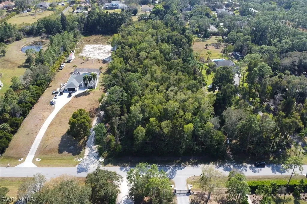 Spanish Oaks Lane Naples FL 34119
