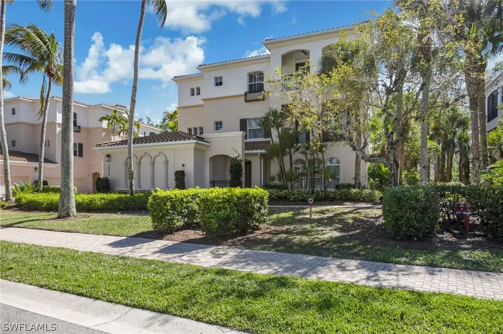 2870 Castillo Court Naples FL 34109