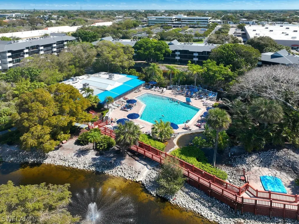 600 Neapolitan Way Naples FL 34103