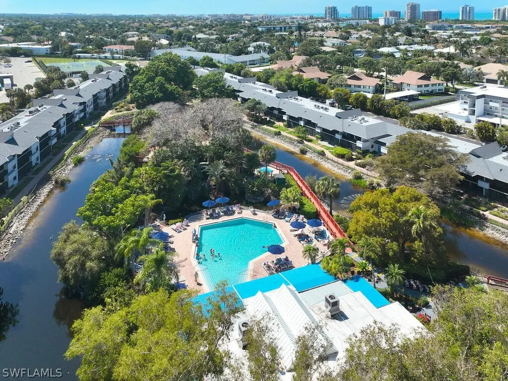 600 Neapolitan Way Naples FL 34103