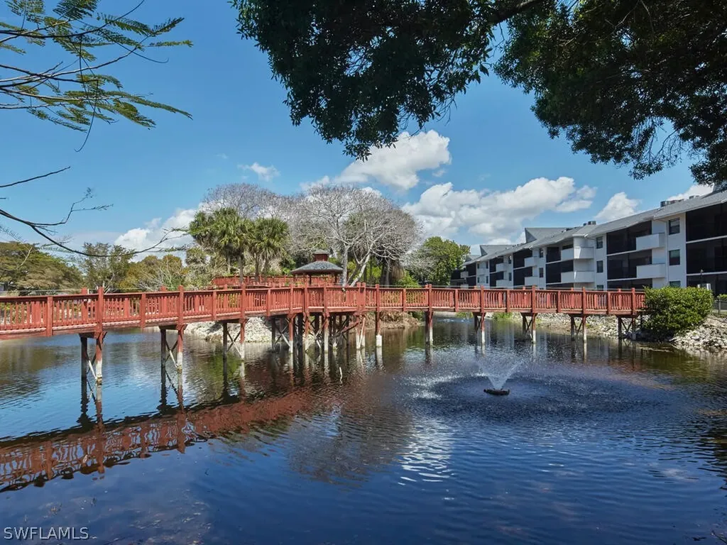 600 Neapolitan Way Naples FL 34103