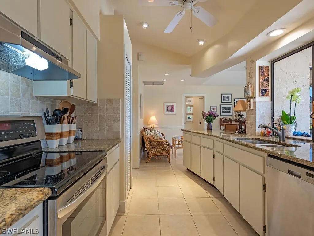 105 Cherry Hill Court Naples FL 34113