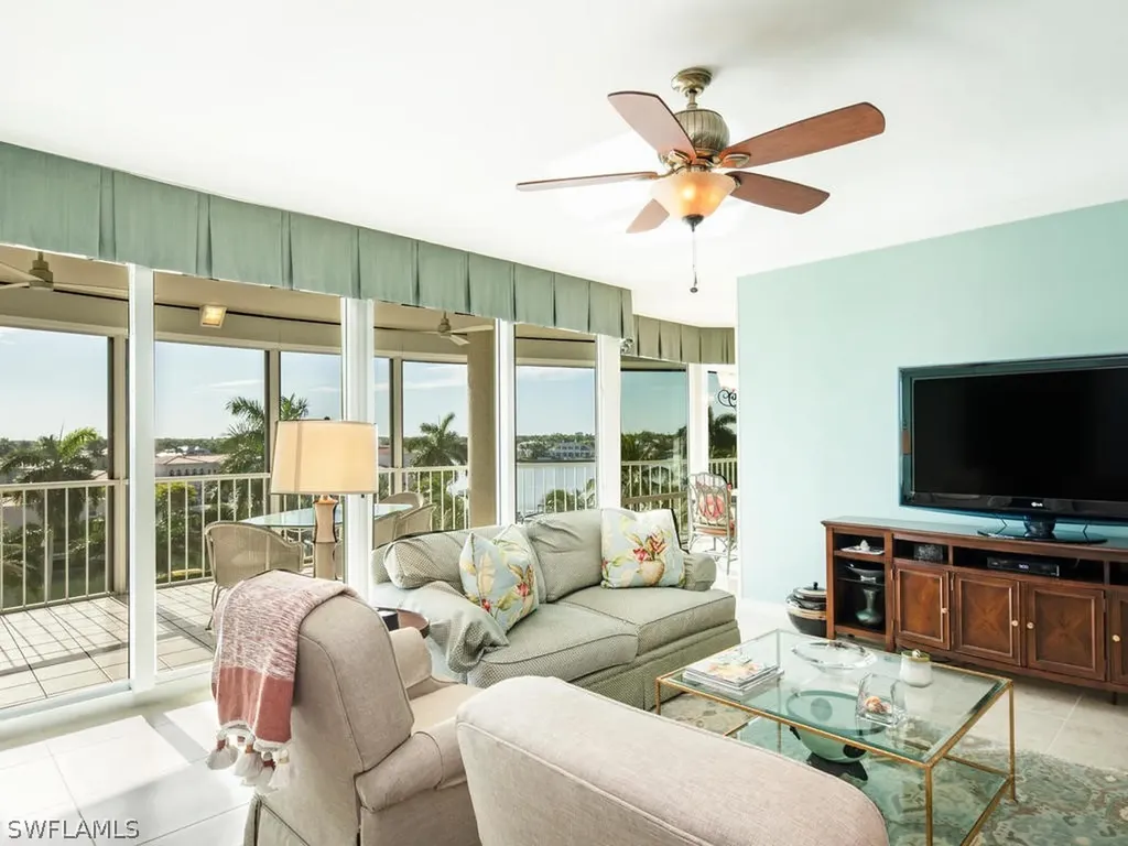 3971 Gulf Shore Boulevard N. Naples FL 34103