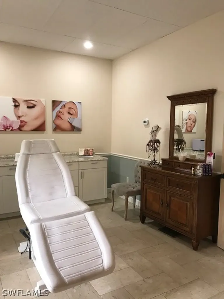 4531 Deleon Street Fort Myers FL 33907