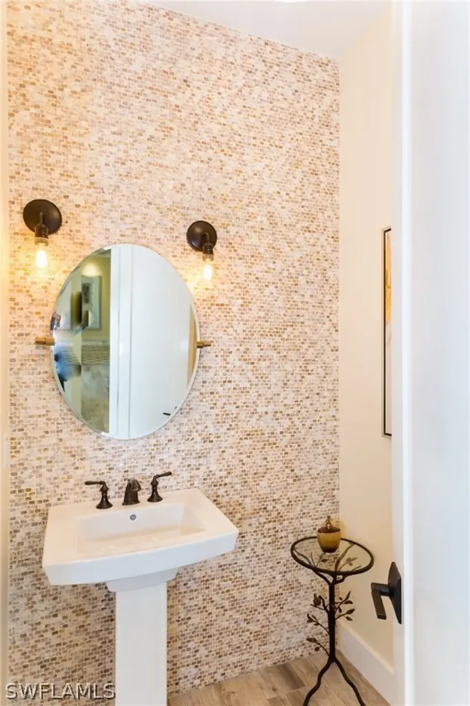 2411 Blue Crab Court Sanibel FL 33957