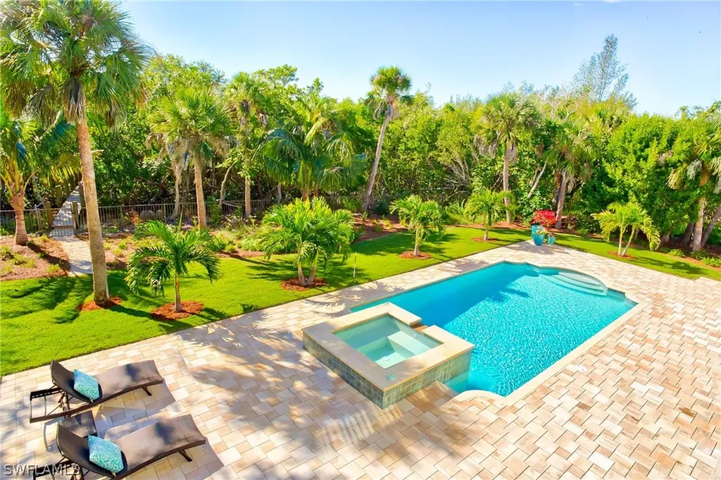 2411 Blue Crab Court Sanibel FL 33957