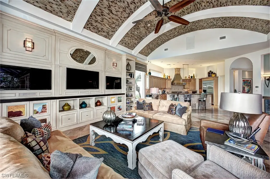 11515 Peregrine Court Naples FL 34120