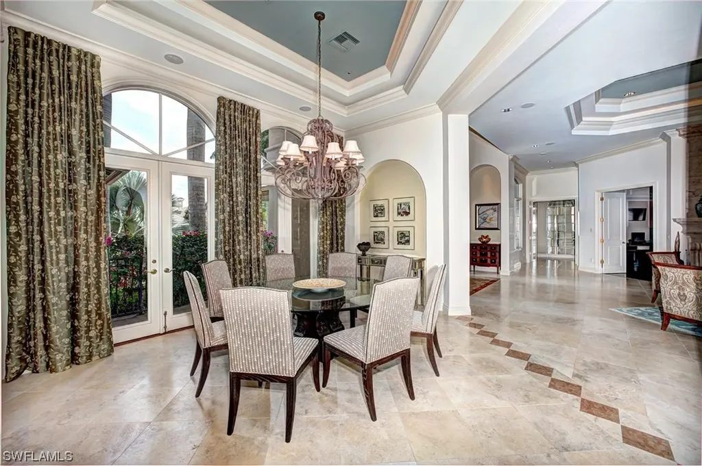 11515 Peregrine Court Naples FL 34120
