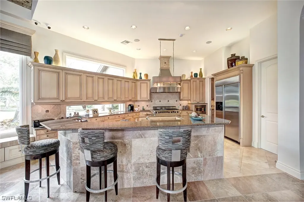11515 Peregrine Court Naples FL 34120