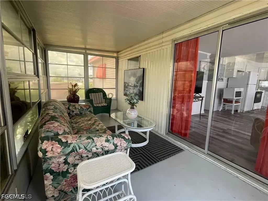 5524 Sir Walter Way North Fort Myers FL 33917