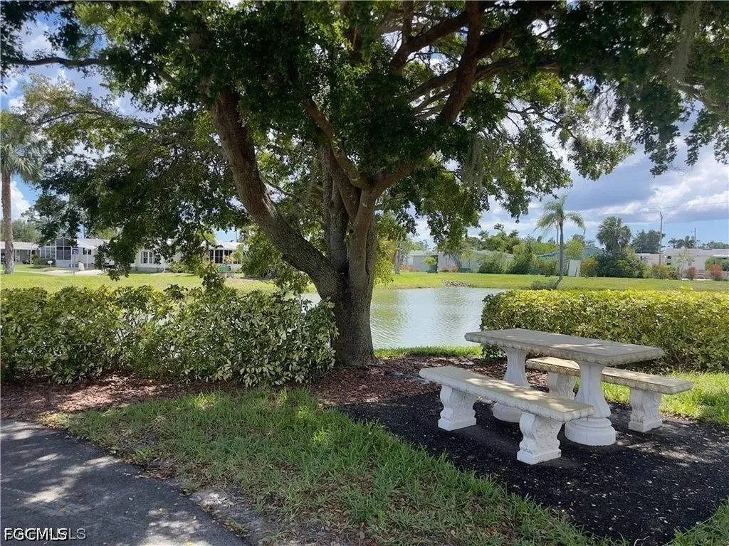 5524 Sir Walter Way North Fort Myers FL 33917