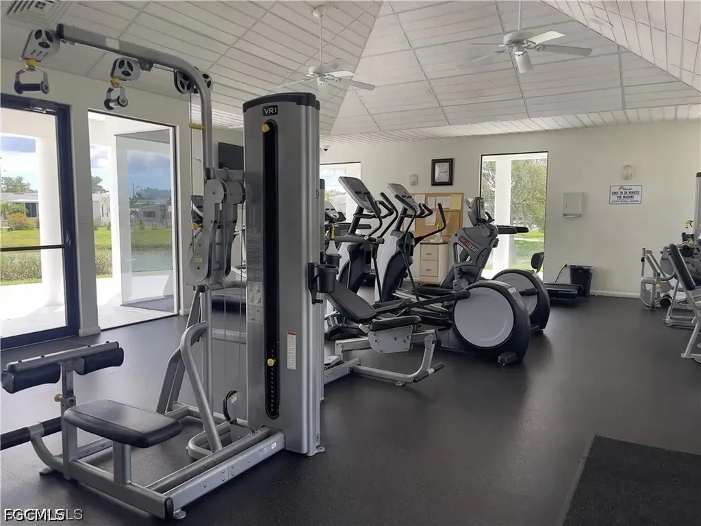 5524 Sir Walter Way North Fort Myers FL 33917