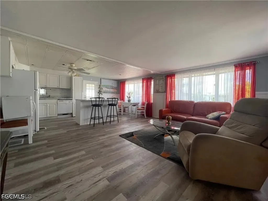 5524 Sir Walter Way North Fort Myers FL 33917