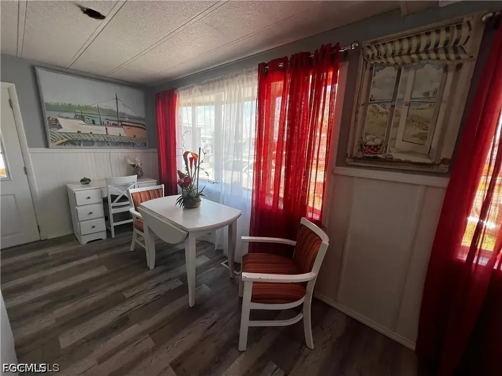 5524 Sir Walter Way North Fort Myers FL 33917