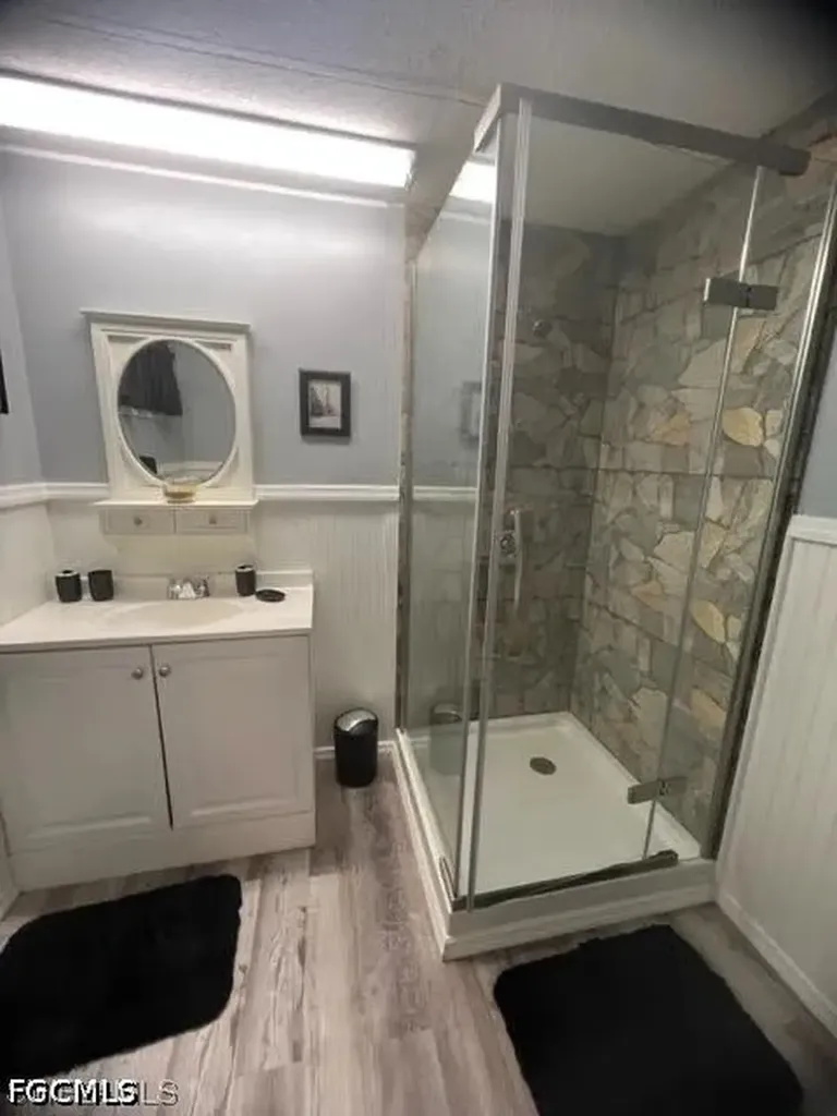 5524 Sir Walter Way North Fort Myers FL 33917