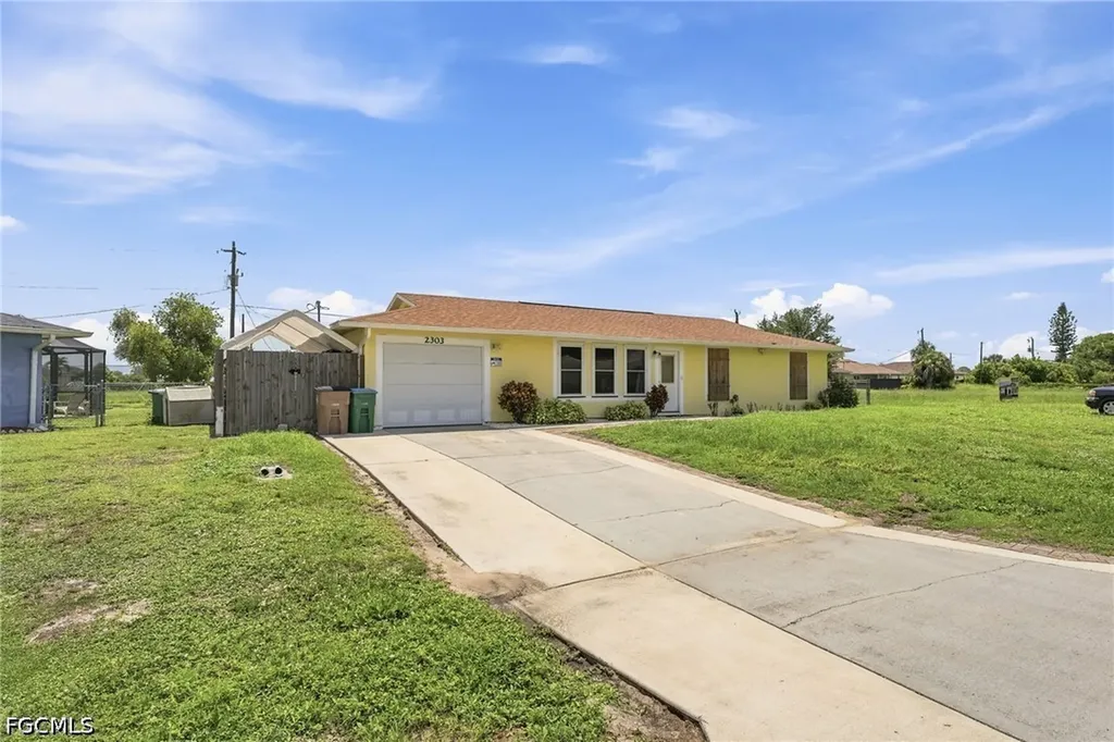 2303 NE 23rd Avenue Cape Coral FL 33909