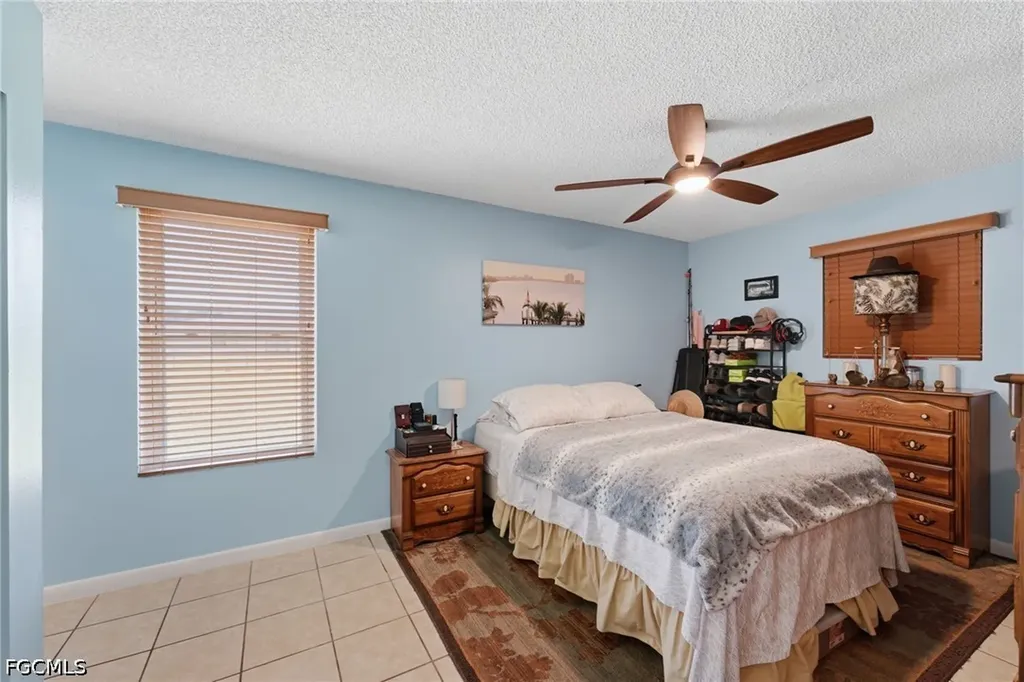 2303 NE 23rd Avenue Cape Coral FL 33909