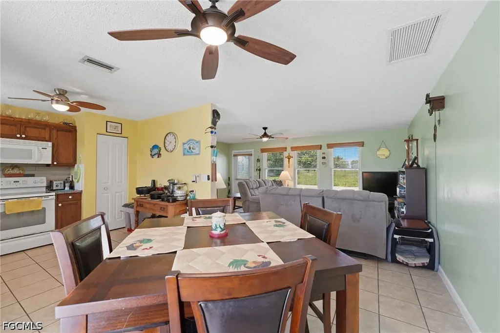 2303 NE 23rd Avenue Cape Coral FL 33909