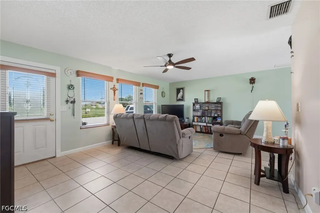 2303 NE 23rd Avenue Cape Coral FL 33909
