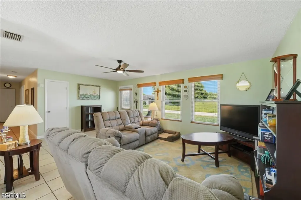 2303 NE 23rd Avenue Cape Coral FL 33909