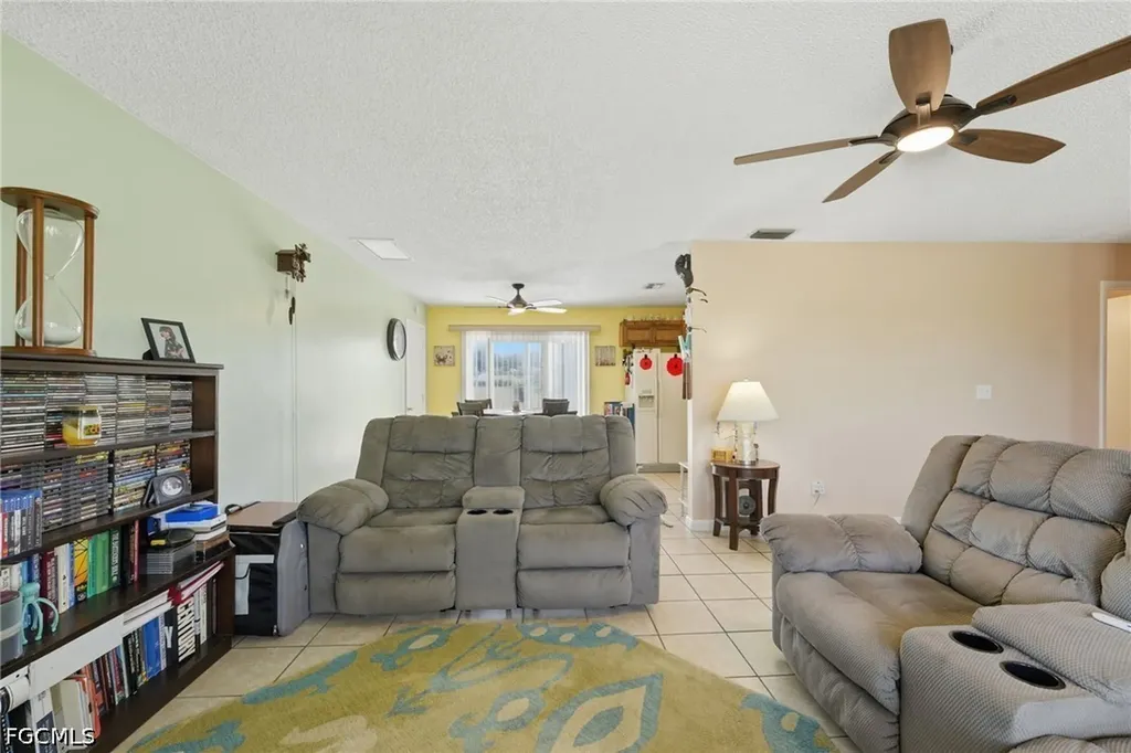 2303 NE 23rd Avenue Cape Coral FL 33909