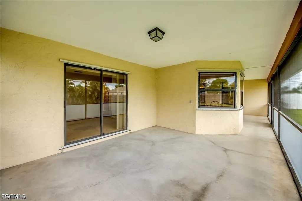 3810 SW 7th Avenue Cape Coral FL 33914